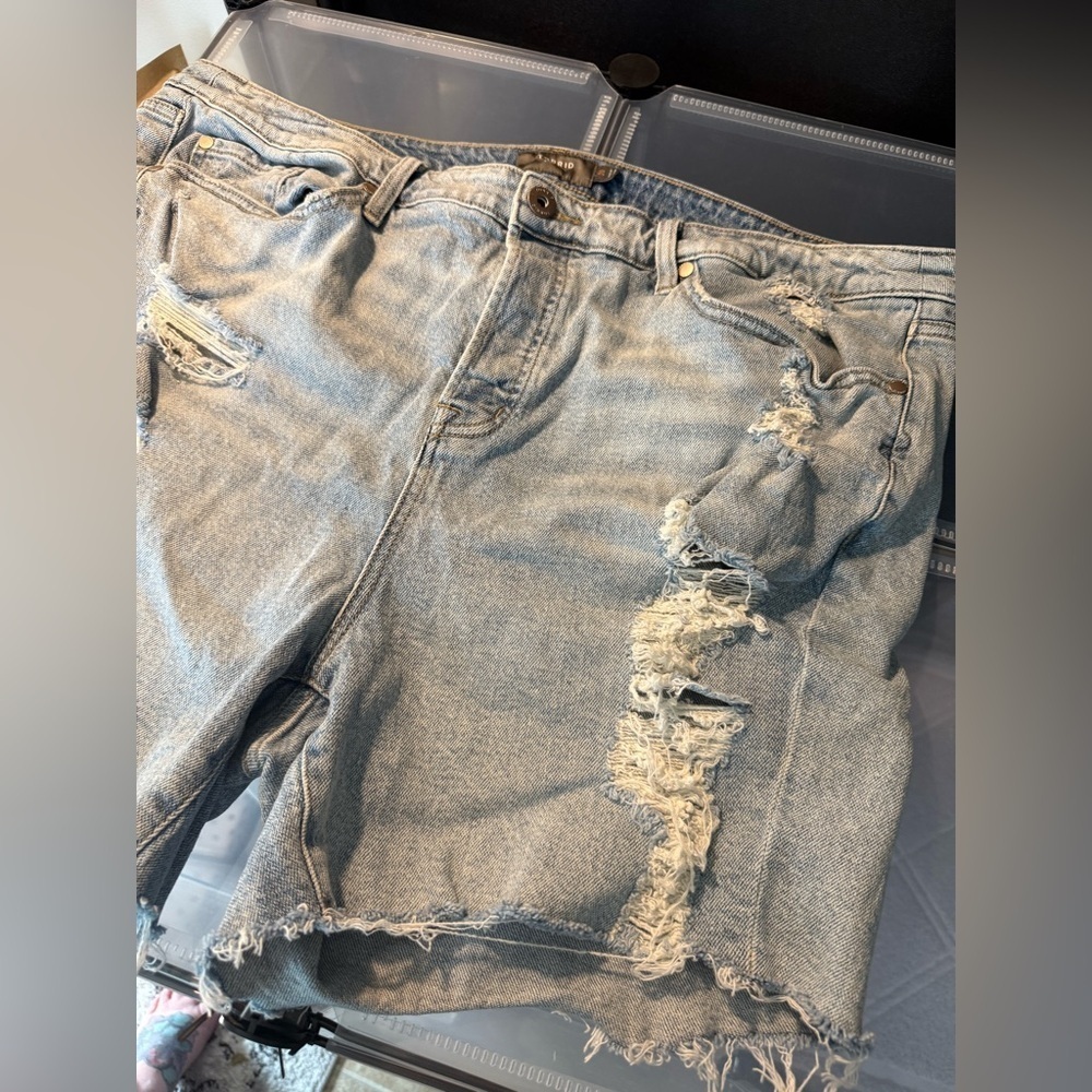 Boyfriend Bermuda Burnout Distress Denim Shorts